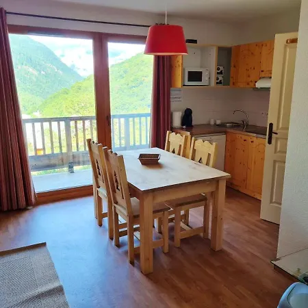 A Avec Jacuzzi 32 M² Orelle