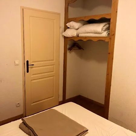 A Avec Jacuzzi 32 M² Apartment